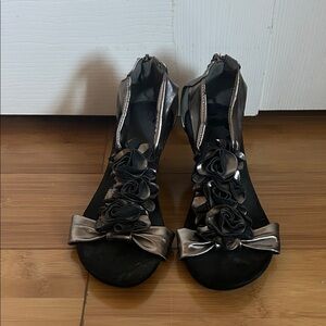 Chic Black and Silver Women's Sandals